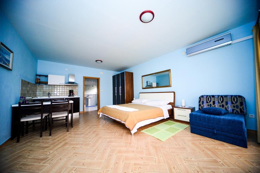 Apartments Dalmacija Стариград-Пакленица Номер фото
