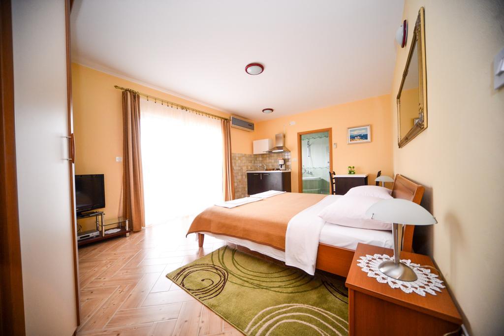 Apartments Dalmacija Стариград-Пакленица Номер фото