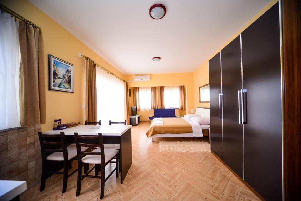 Apartments Dalmacija Стариград-Пакленица Номер фото