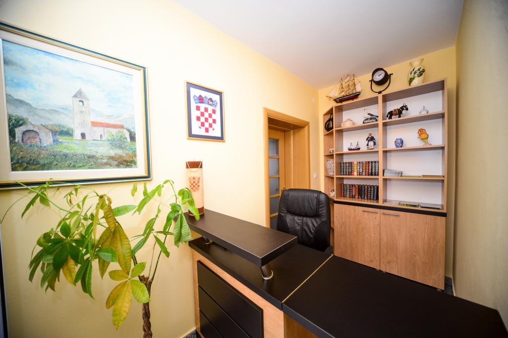 Apartments Dalmacija Стариград-Пакленица Экстерьер фото
